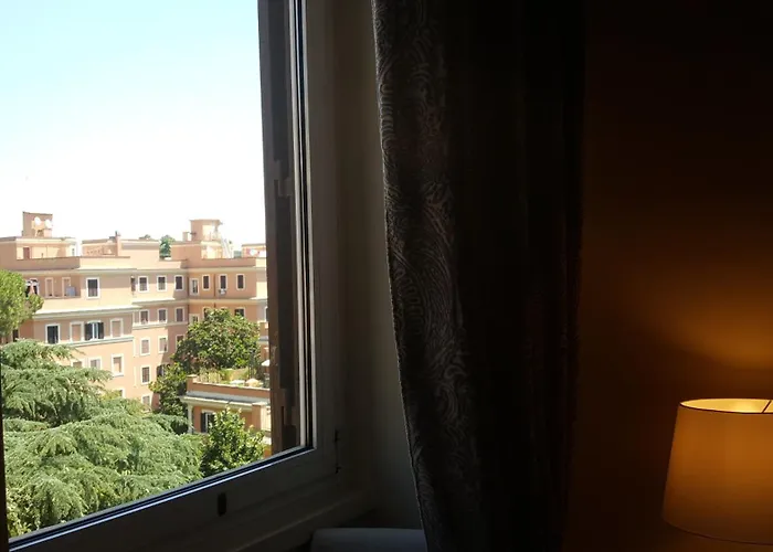 Отель типа "постель и завтрак" Bed & Breakfast A Casa Di Lia A Roma 4*