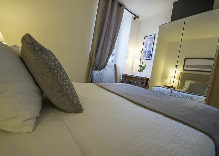 Отель типа "постель и завтрак" Bed & Breakfast A Casa Di Lia A Roma 4*